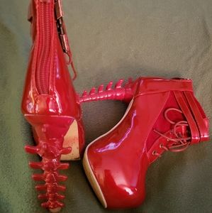 Red patent leather platform booties sz8